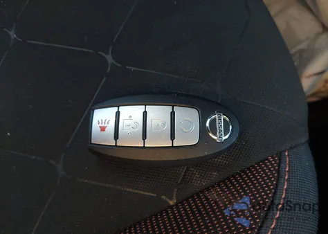 2019 Nissan Kicks Sr z USA, uszkodzony, nr VIN 3N1CP5CU5KL496085